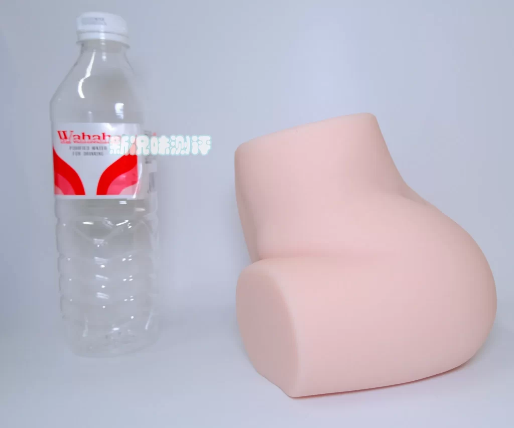 yokubou—情热应援团2代，造型比较讨喜的小臀模，但后入的使用体验有点不太行