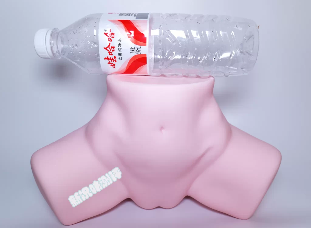 内含乾坤的精致开腿造型小臀模，在通道里面施展材料变化的魔法？majomiyo—魅魔莉可测评
