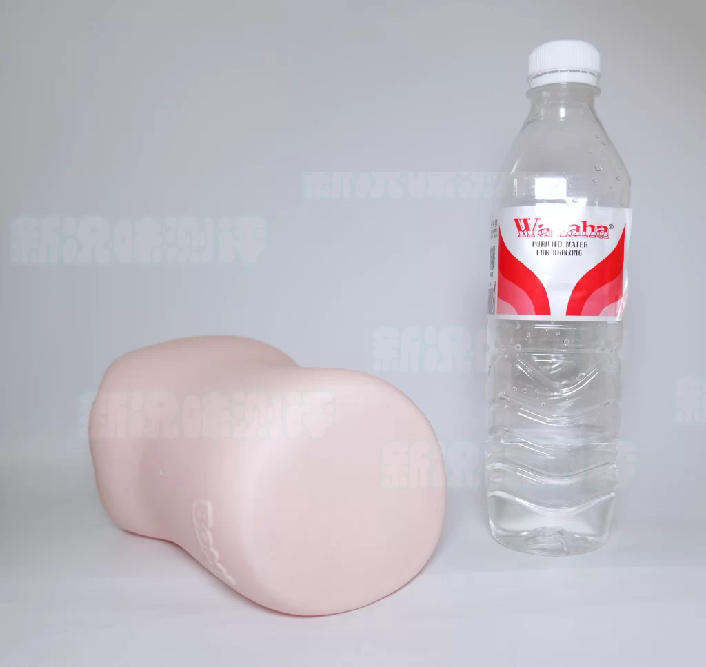 超软的粉色大肉块，不太仿真的仿真通道，却意外体验十分良好。bomi—斩服少女测评