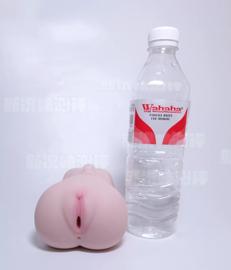 依旧纯洁小巧思，但是依旧效果做的是一坨，我说真别惦记这个了，杯多多—窄穴香奈二代测评